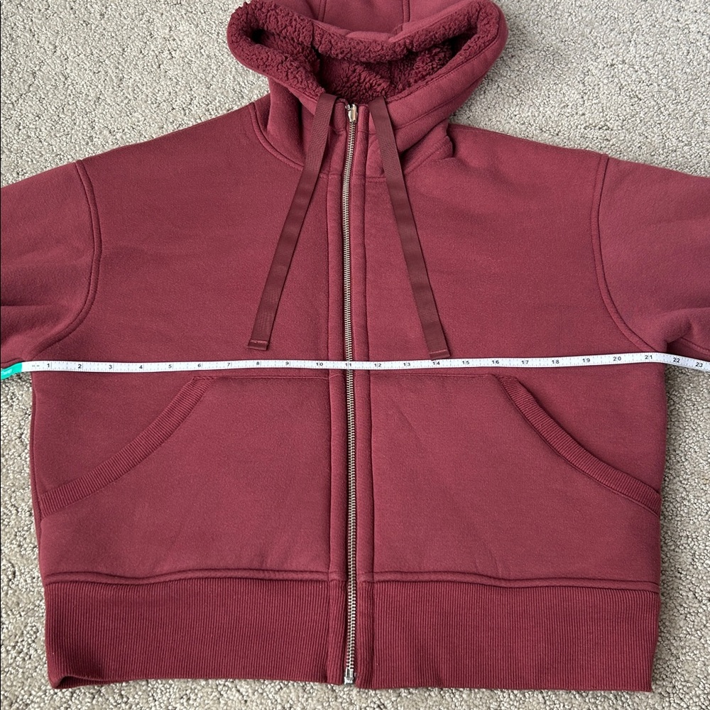 Athleta Sherpa Hoodie Jacket Reversible Fleece Cropped Zip-up Coat Burgundy S - Picture 3 of 13
